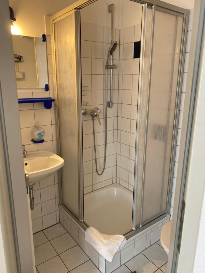 Apartmenthaus Zentrum Komfort Apartments Mit Minikuchen Verschiedener Grossen Кассель Экстерьер фото