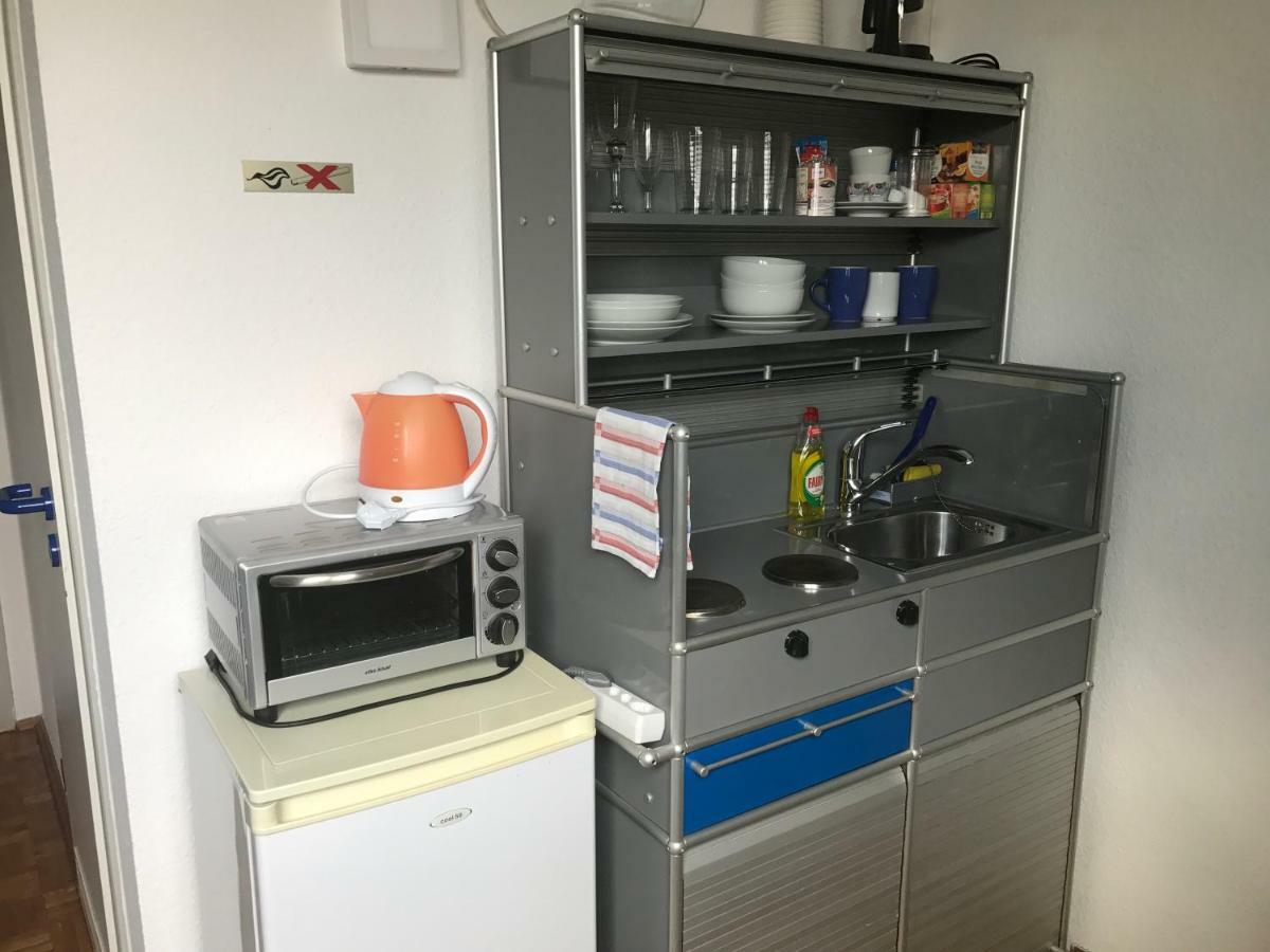 Apartmenthaus Zentrum Komfort Apartments Mit Minikuchen Verschiedener Grossen Кассель Экстерьер фото